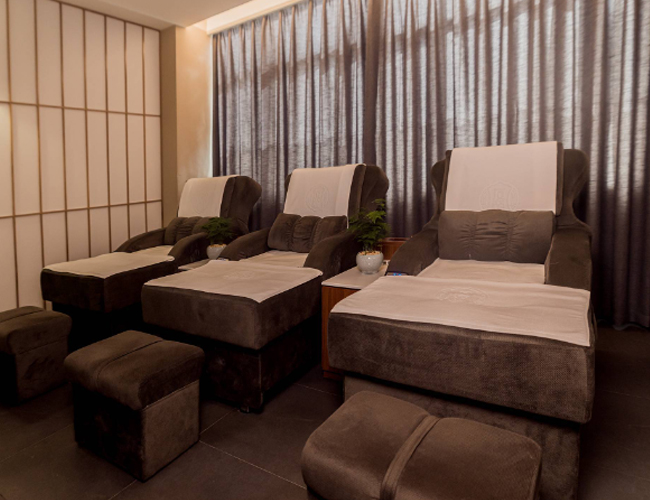 经历过深圳龙华区高端桑拿的体验报告技师颜值高,很配合很热情